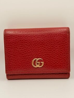 Gucci GG Marmont Tri-fold Red Pebbled Leather Wallet in Very Good Condition